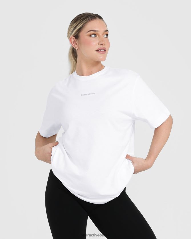 roupas br Oner Active camiseta oversized com estampa espelhada clássica branco 8488X2502