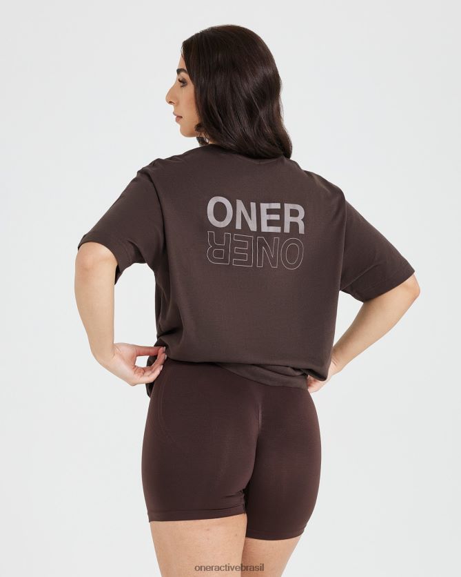 roupas br Oner Active camiseta oversized com estampa espelhada clássica lavado 70% cacau 8488X2520